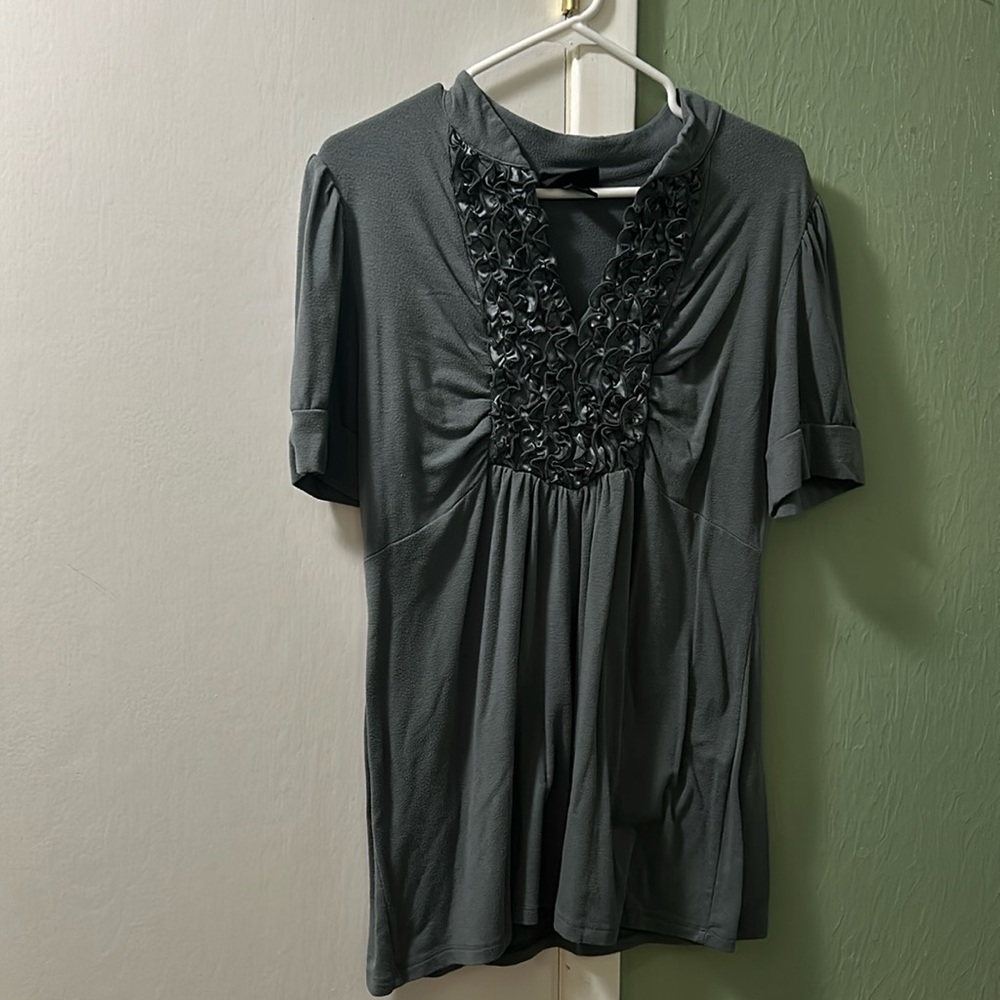 Women’s top great detail